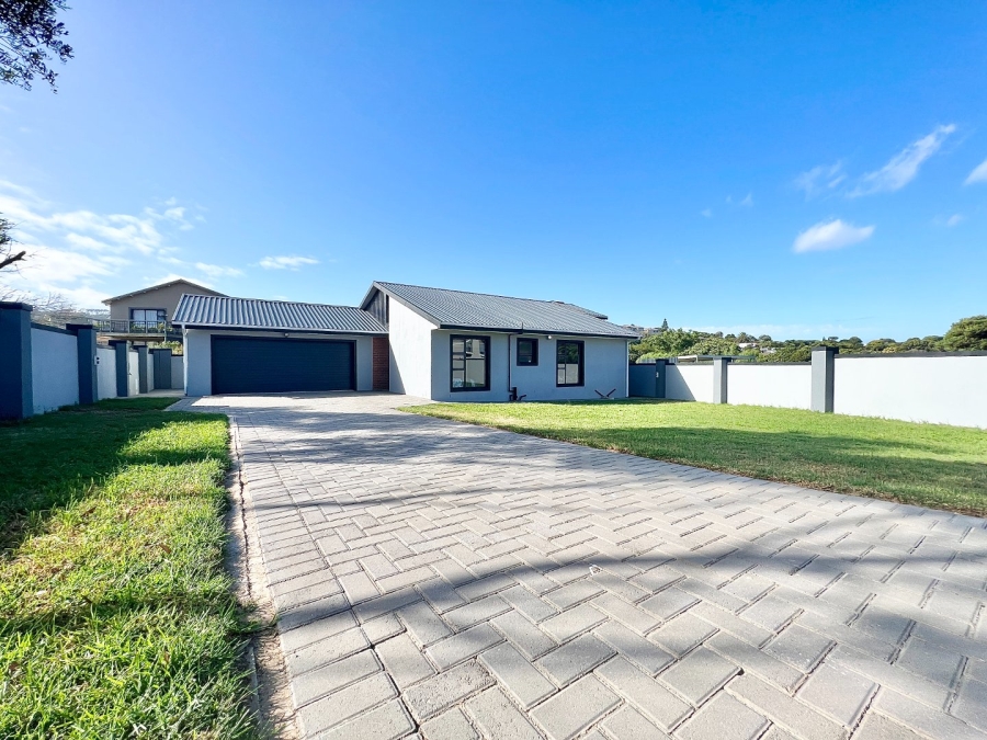 3 Bedroom Property for Sale in Lovemore Park Eastern Cape